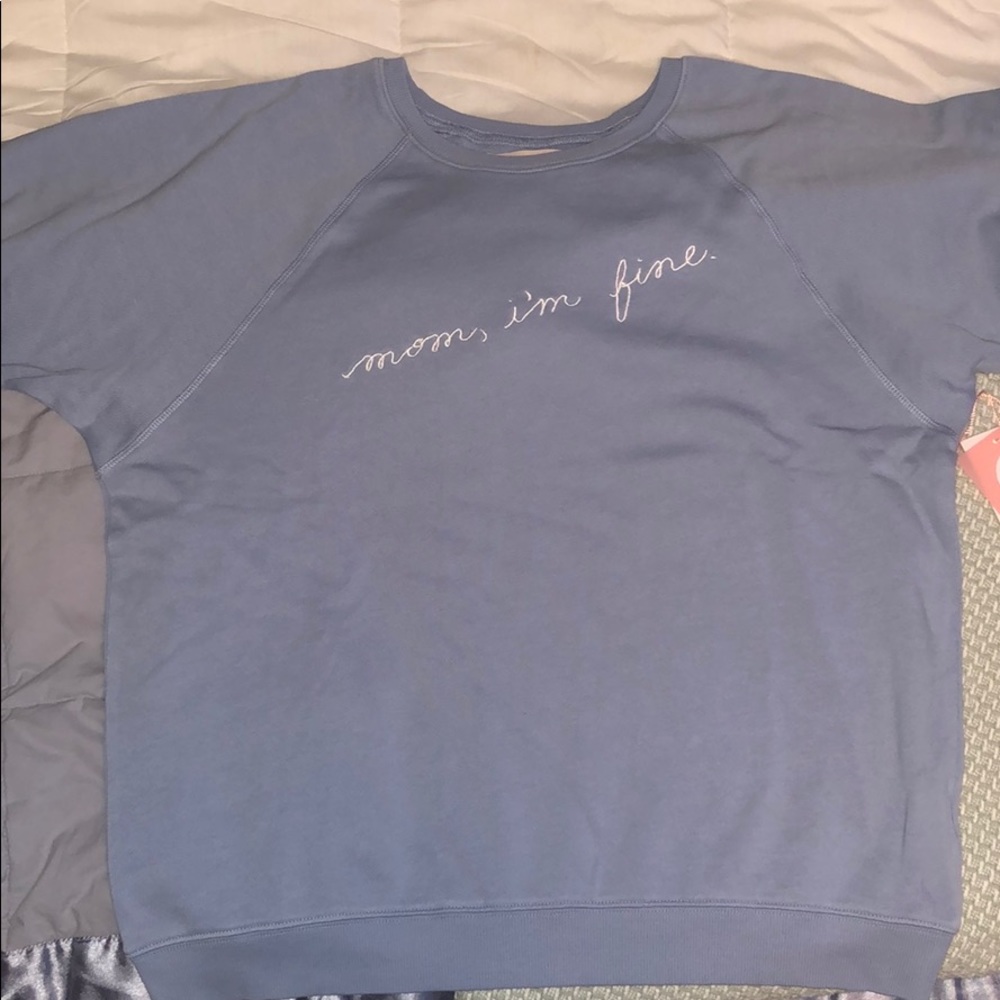 Short sleeve Ban.dō sweat shirt “mom, I’m fine”